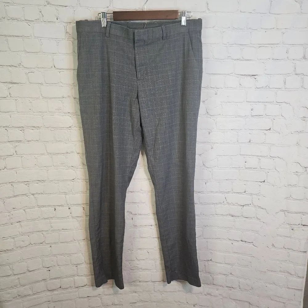 Men's Perry Ellis Portfolio "slim fit" dress pants, size 34 X 34